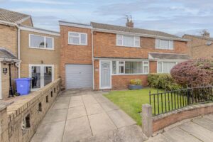 Hartland Avenue, Bradeley