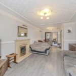 Wingrove Avenue, Longton