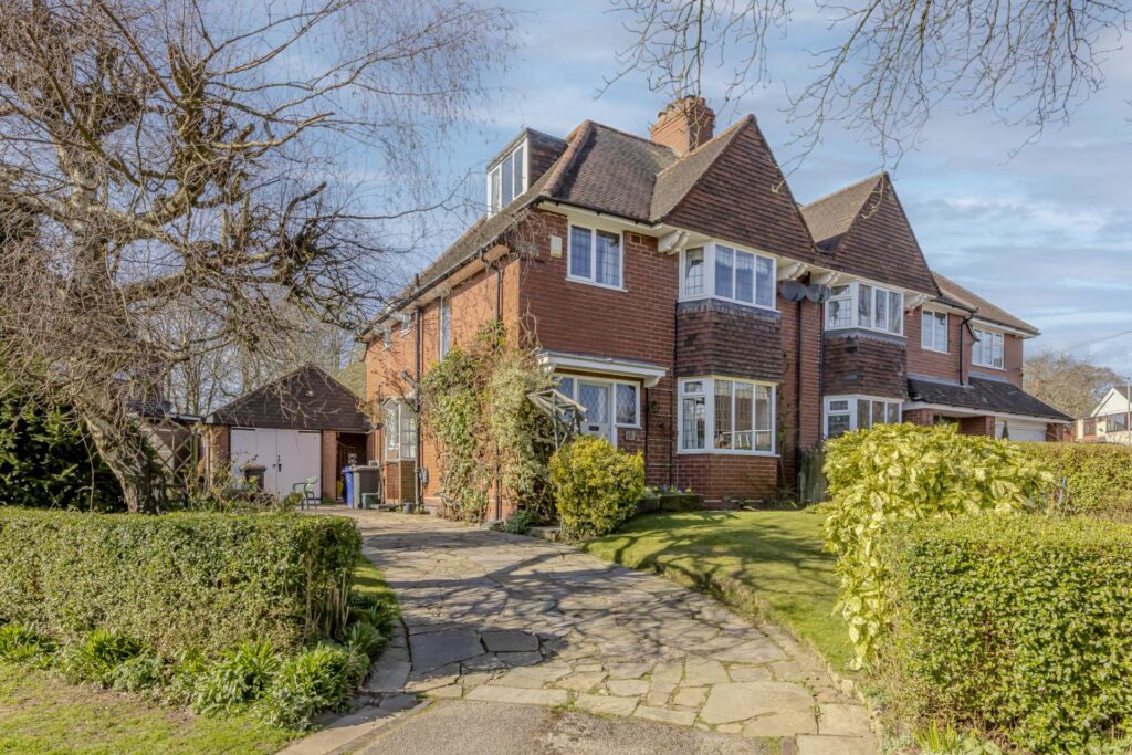 The Plaisaunce, Westlands