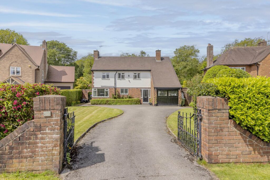 Parkway, Dairyfields, Trentham, Stoke On Trent, ST4 8AG