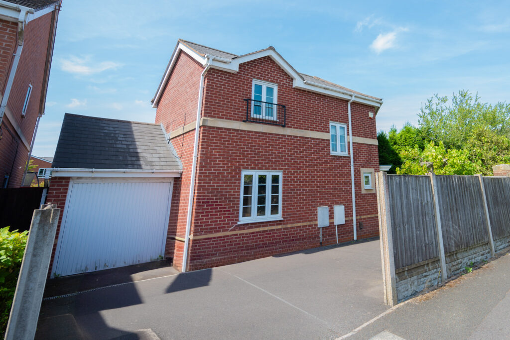 Rosemary Ednam Close, Stoke-On-Trent, ST4