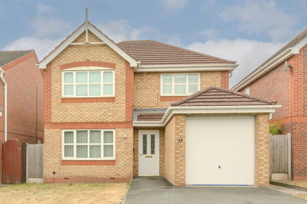 Lakeside Close, Stoke-On-Trent, ST1