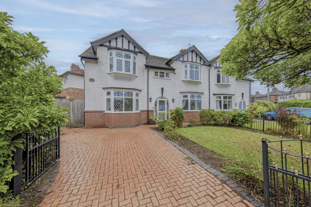 Eleanor Crescent, Newcastle, ST5