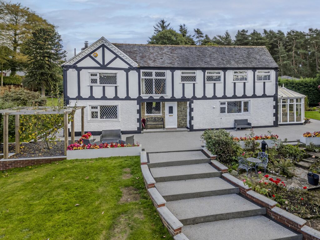 Eccleshall Road, Loggerheads, TF9