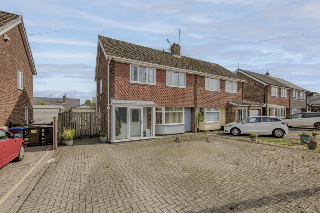 James Crescent, Werrington, ST9